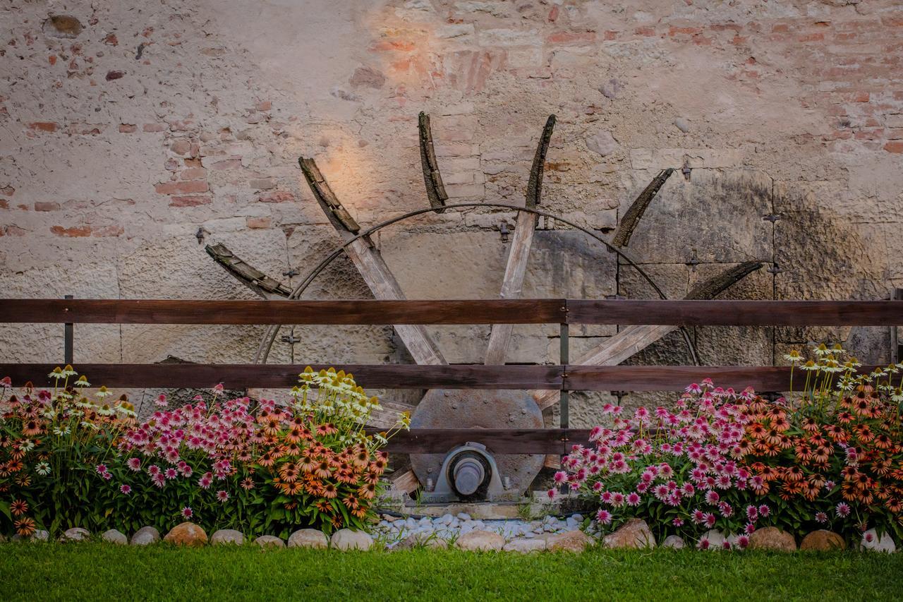 Agriturismo Villa Dei Mulini Volta Mantovana Eksteriør billede